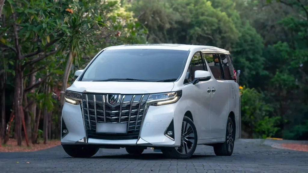 Toyota Alphard luxury MPV used for Bali airport transfers